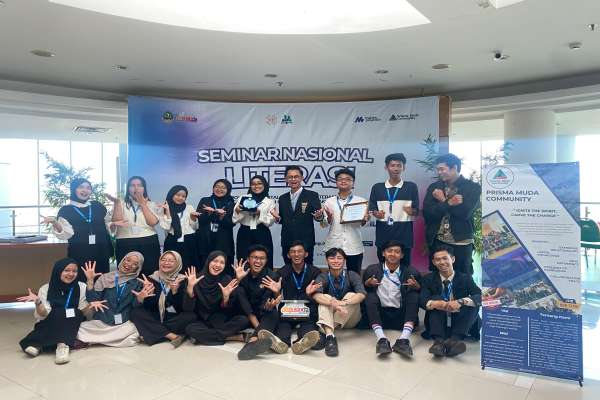Seminar Nasional Literasi